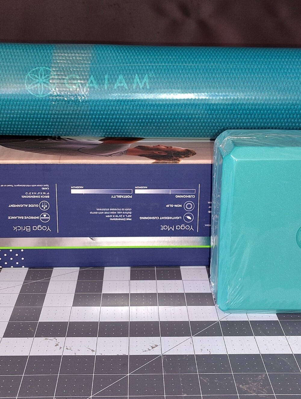 GAIAM Teal Yoga Mat and Block Set